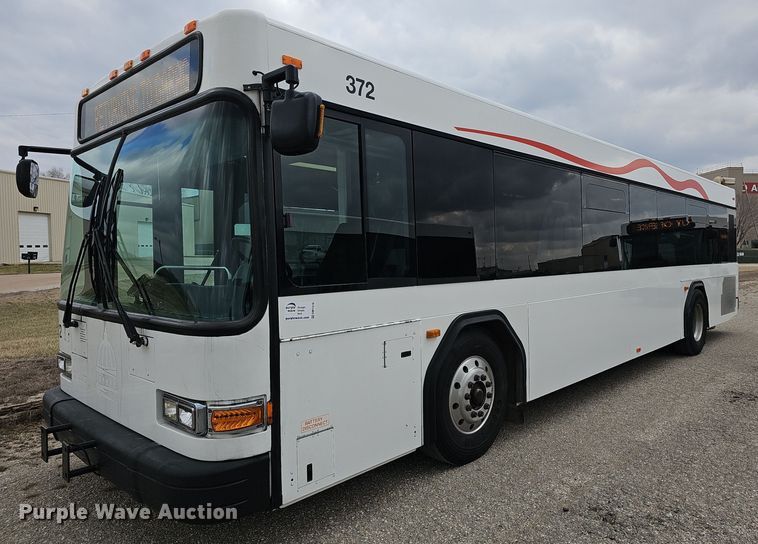2011 Gillig G27B102N4 transit bus - DM1516