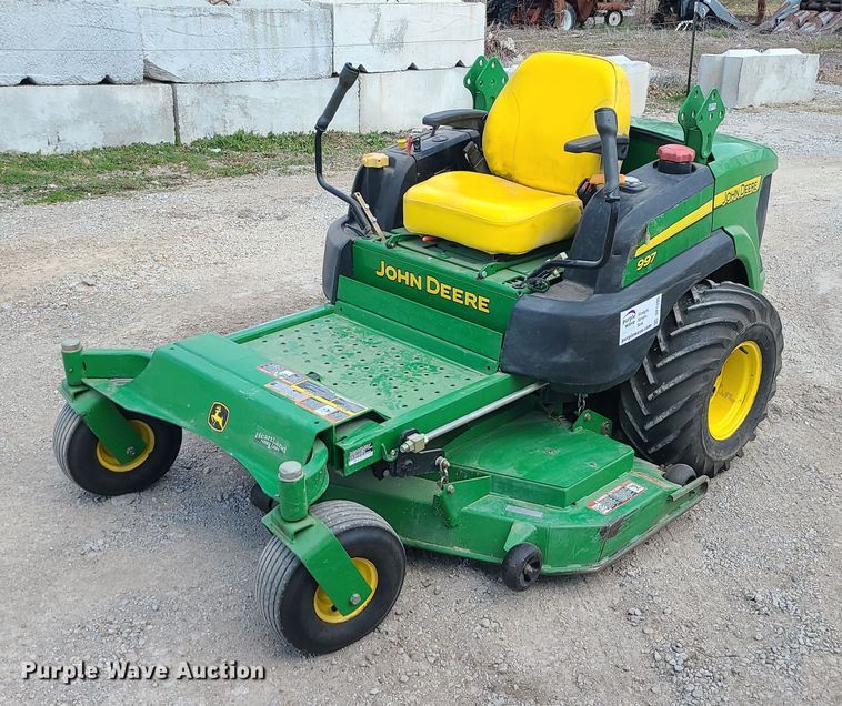 2011 John Deere 997 ZTR lawn mower - DP1295