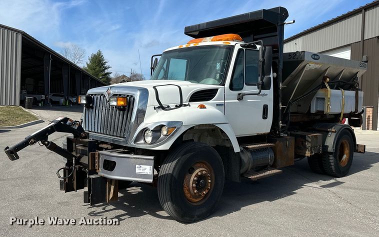 2009 International 7300 dump truck - DQ6380