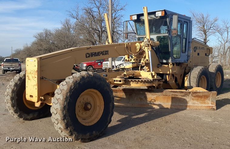 1998 Champion 720A motor grader - DV9894