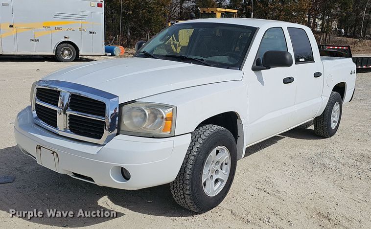2007 Dodge Dakota SLT Quad Cab pickup truck - EJ6001