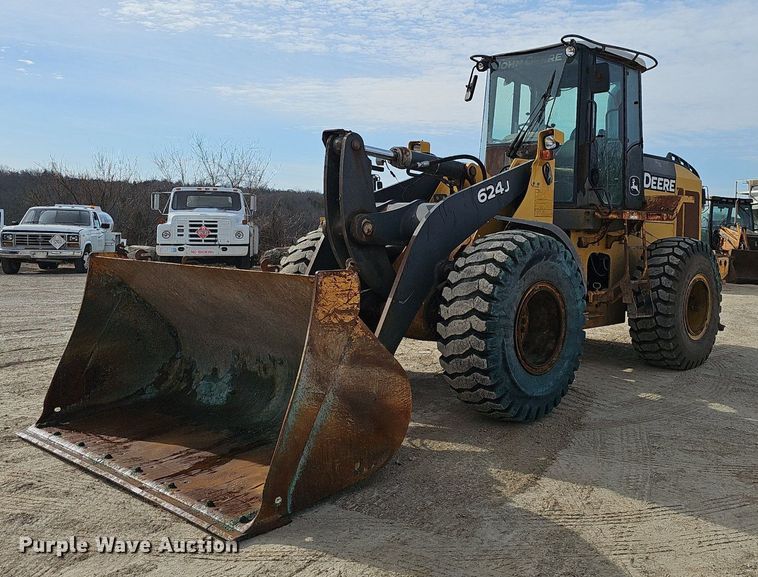 2004 John Deere 624J wheel loader - EJ6008