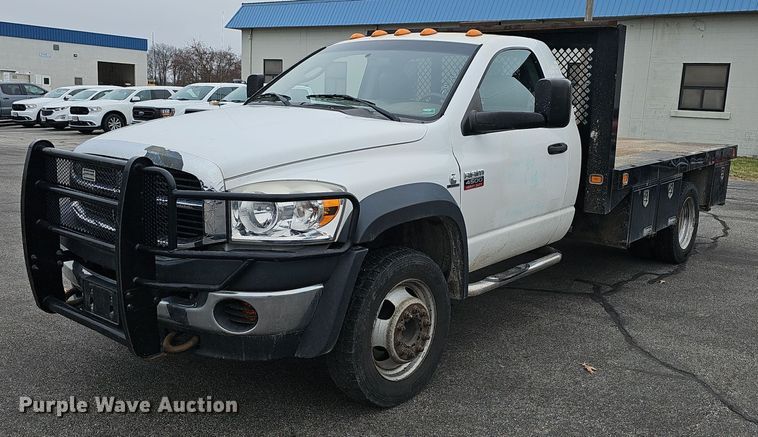 2008 Dodge Ram 4500 flatbed truck - EJ6087