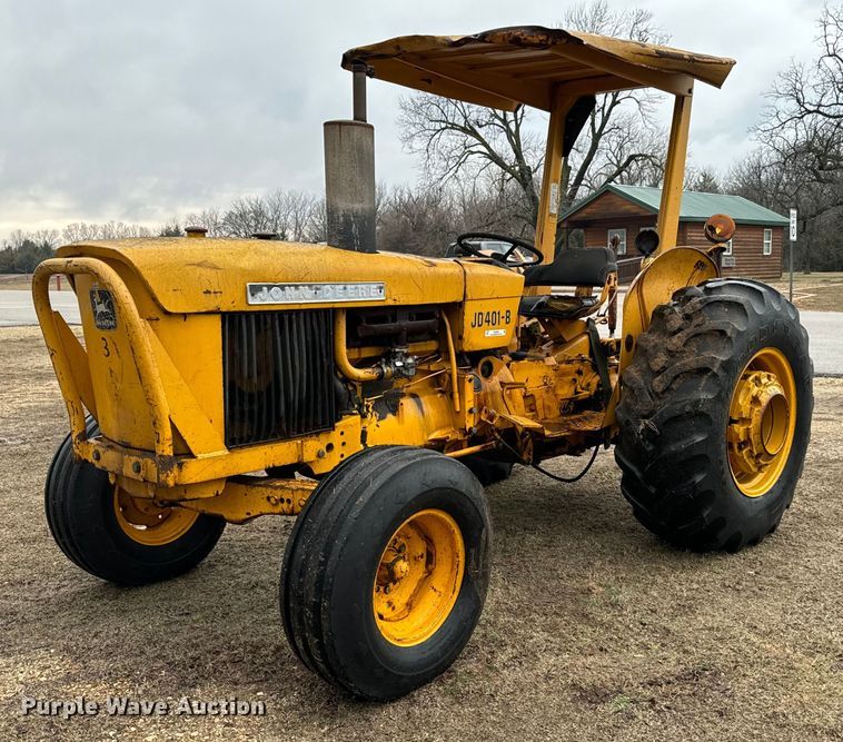 1976 John Deere 401-B tractor - NU9542