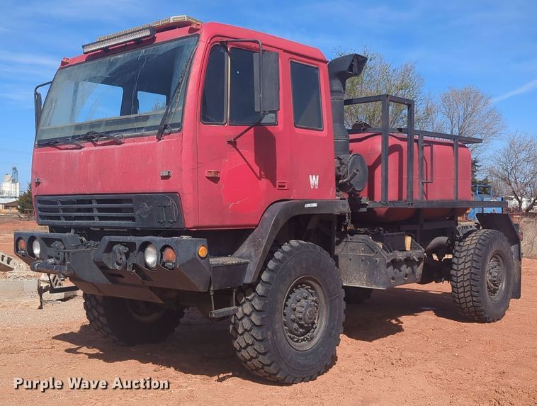 1997 Stewart Stevenson M1078 tank truck - NZ9377