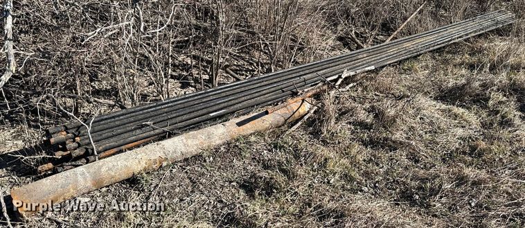 Approximately 16 joints of 25' L x 1" diameter pipe - OJ9589