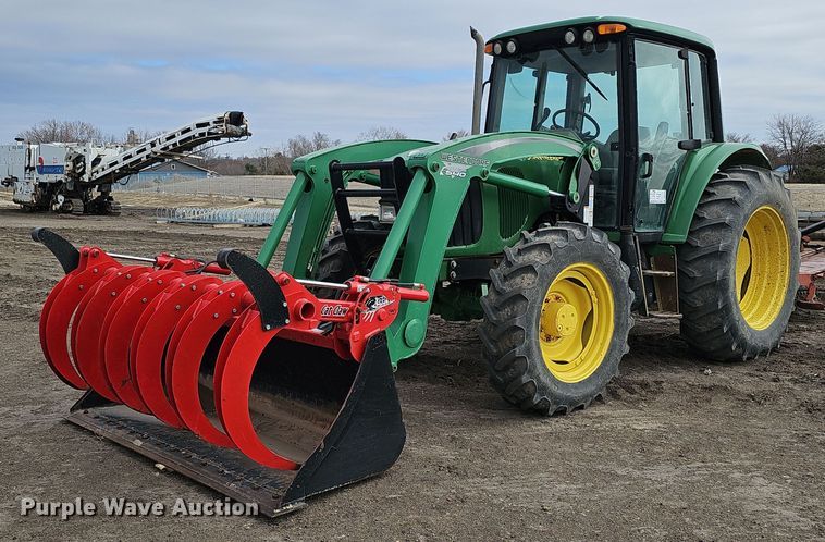 2003 John Deere 6420 MFWD tractor - DK0630