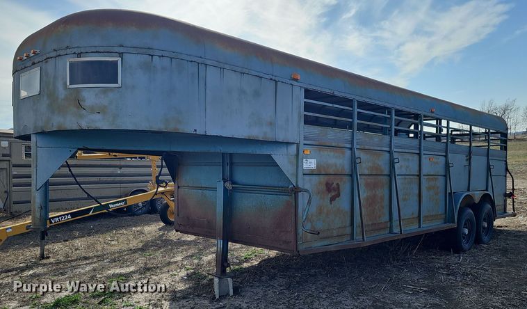 1983 Oklahoma horse  Livestock trailer - DK0722