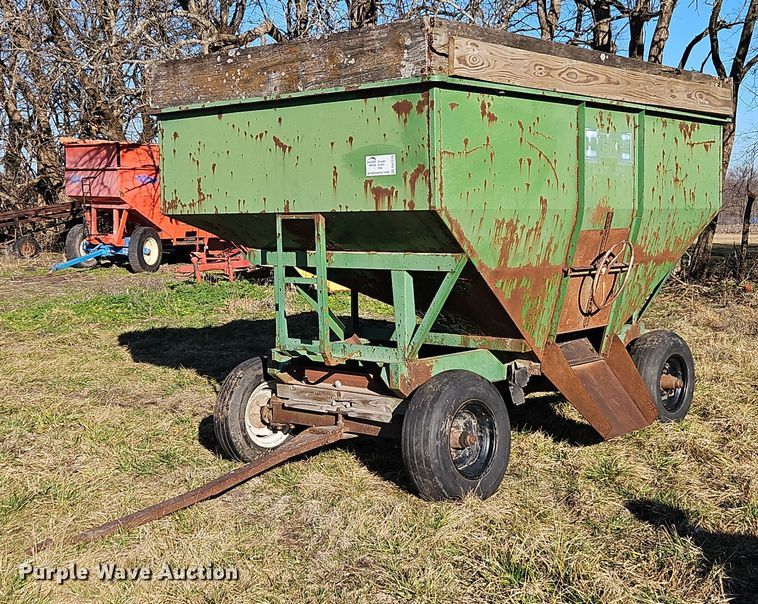 Huskee 225 gravity wagon - DN7226