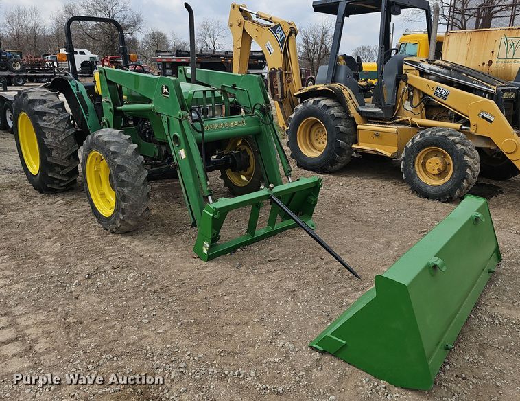 1993 John Deere 5400 MFWD tractor - EJ6067