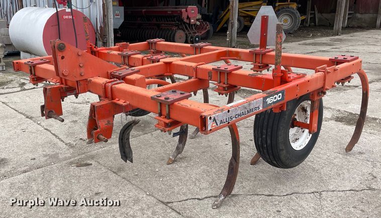 Allis Chalmers  1600 chisel - LW9010