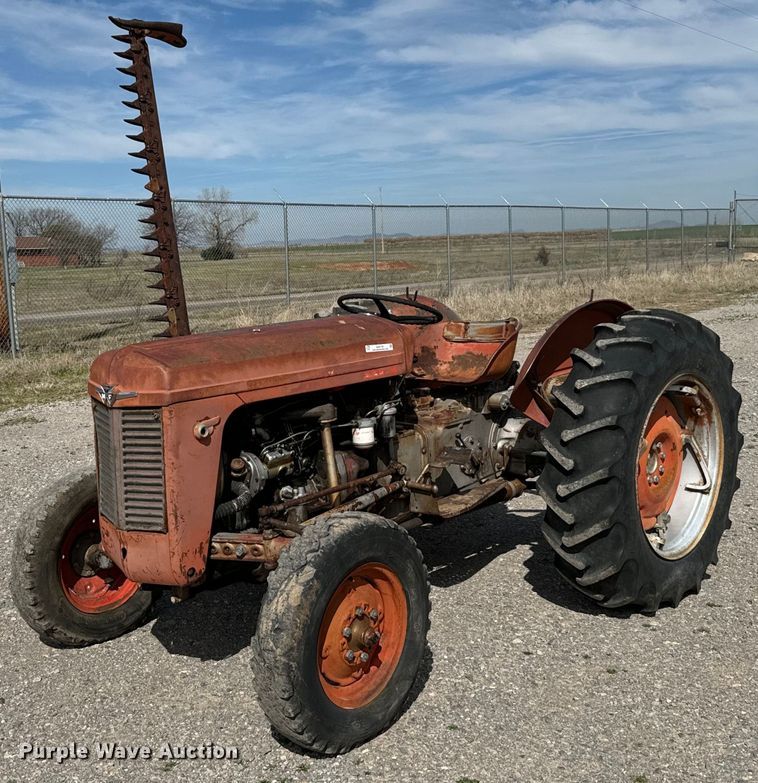 Massey Ferguson  MF35 tractor - NA9745