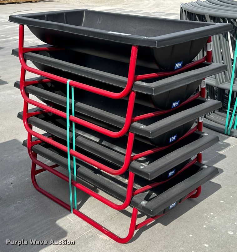B&W PT15080 bunk feeders - OJ9610