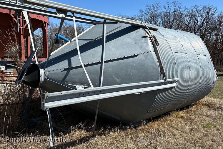 Grain bin - OM9908