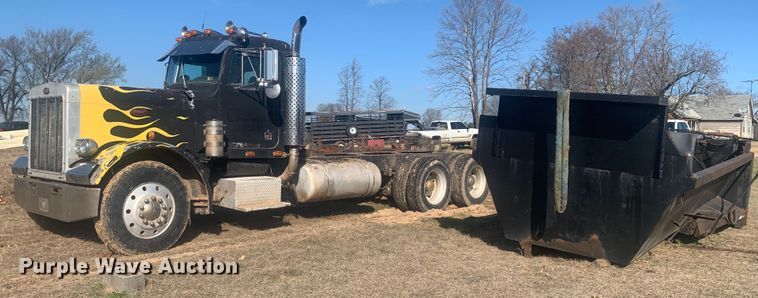 1980 Peterbilt 359 dump truck - DM7766