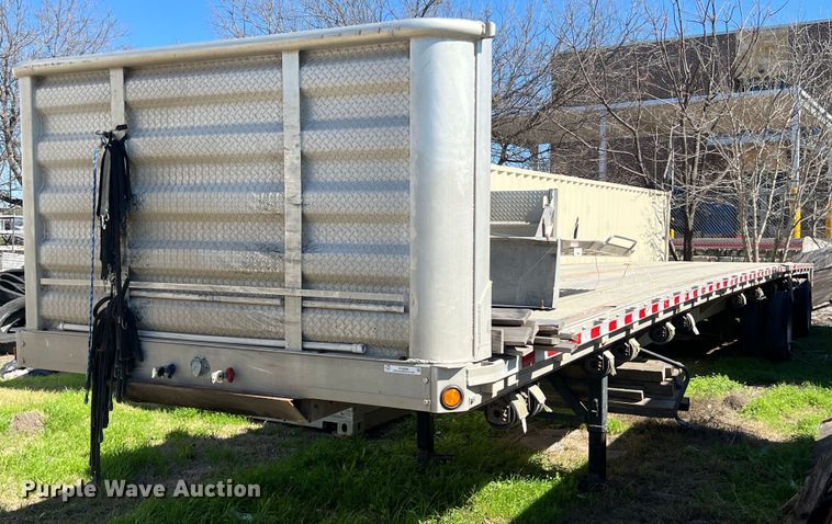 1996 Reitnouer flatbed trailer - KV9866