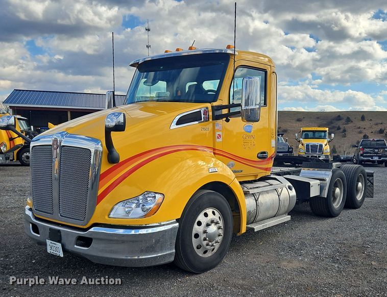 2021 Kenworth  T680 semi truck - OK9808