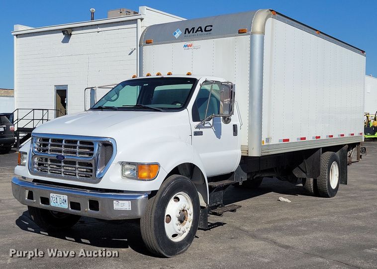 2000 Ford F650 Super Duty XLT box truck - DK4187