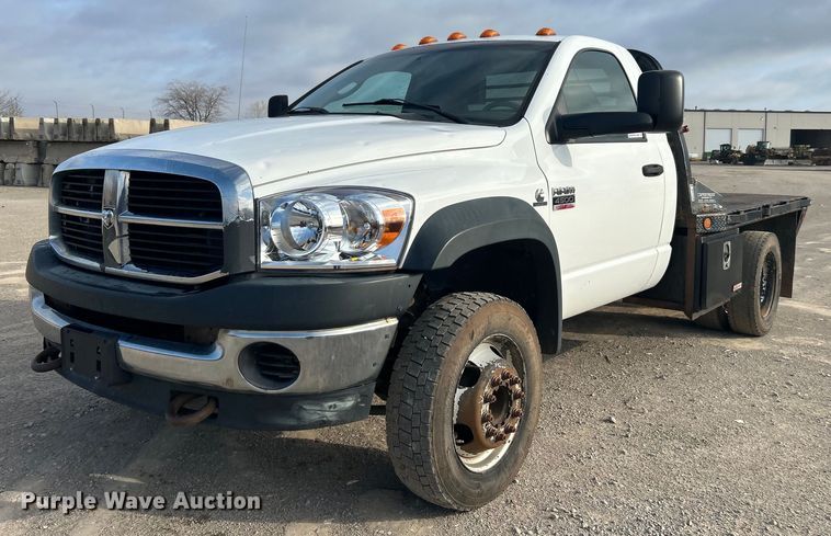 2008 Dodge Ram 4500HD flatbed truck - DO1008