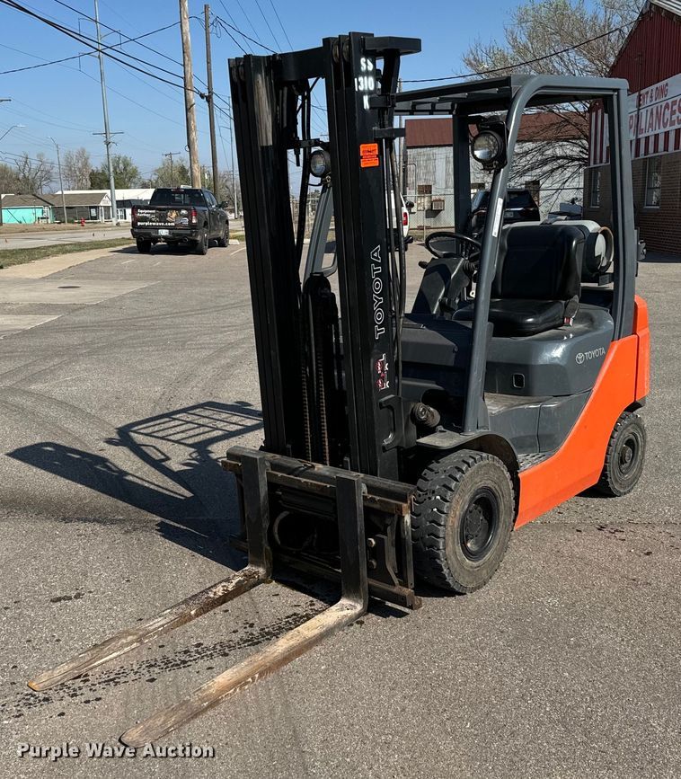 Toyota 8FGU15 forklift - EJ0322
