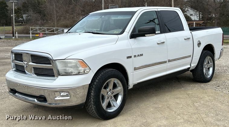 2010 Dodge  Ram 1500 Laramie Crew Cab pickup truck - EK4196