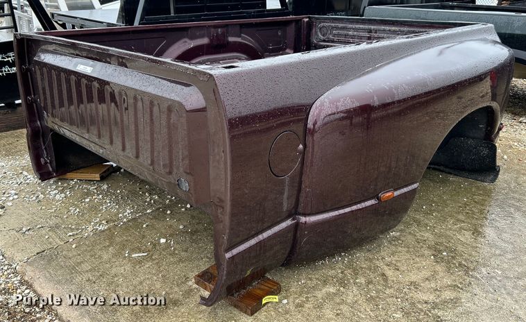 2004 Dodge  Ram 3500 pickup bed  - EK4254