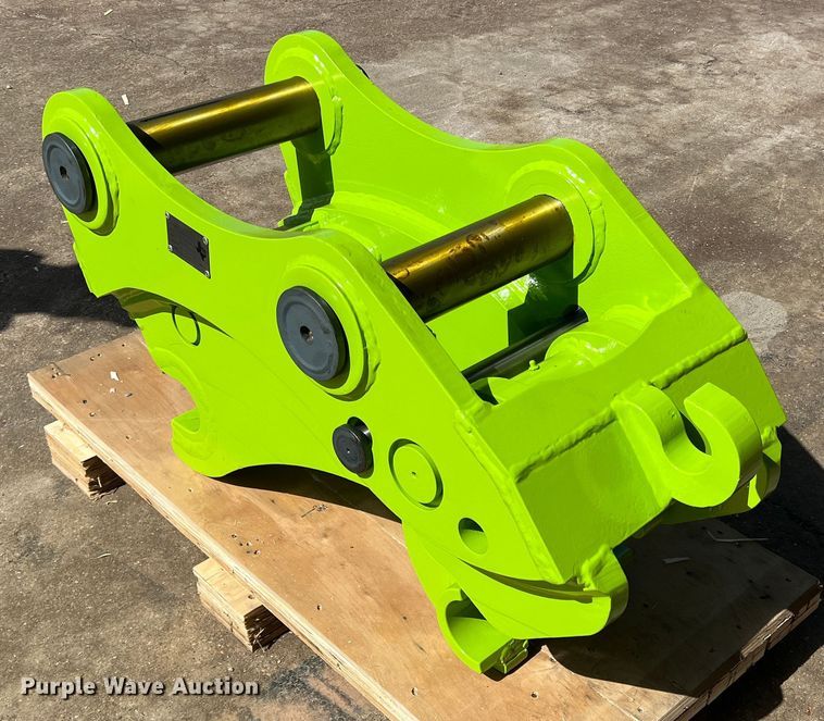 HTV  CAT320 quick coupler - JS9970