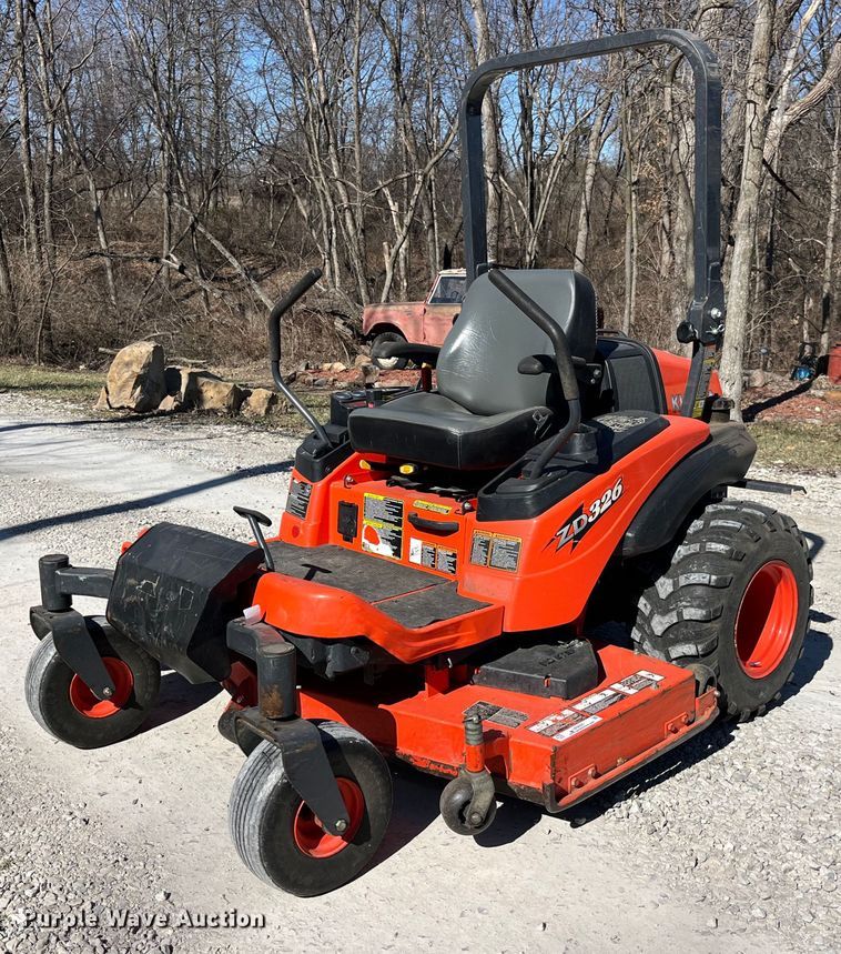 Kubota ZD326RP ZTR lawn mower - LE9035