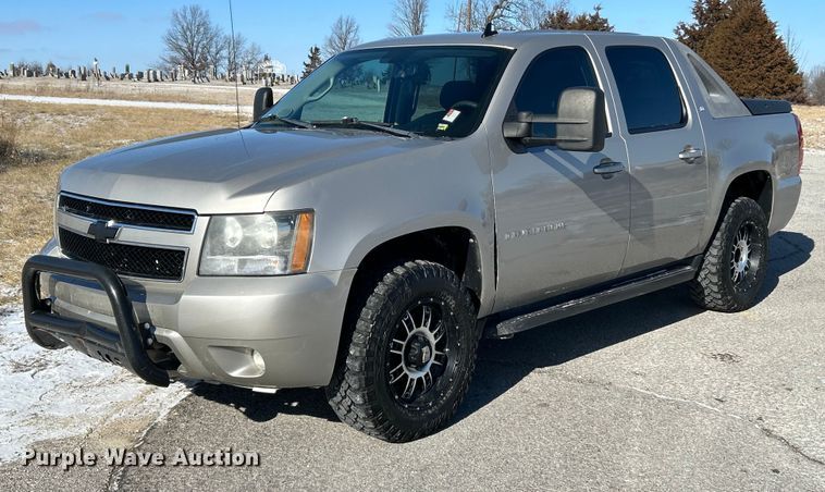 2009 Chevrolet Avalanche LT Crew Cab pickup truck - NE9735