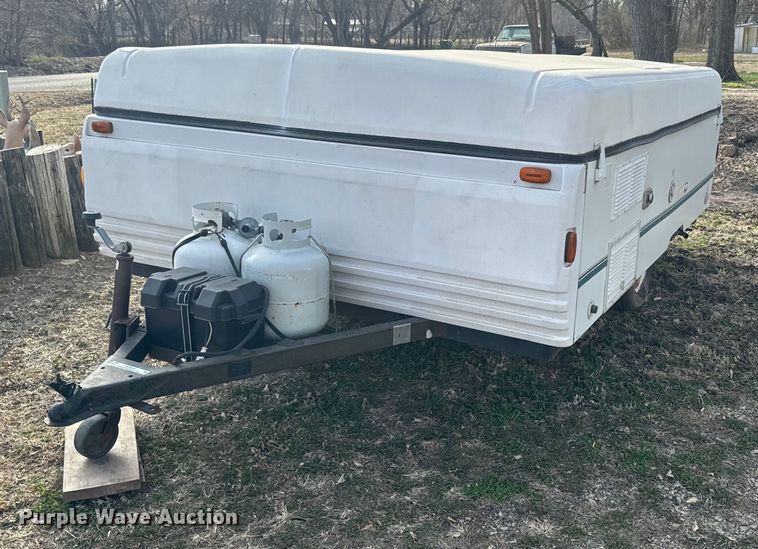1999 Fleetwood Santa Fe camper - NF9476