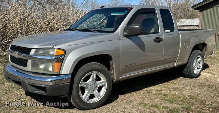 2004 Chevrolet Colorado LS Ext. Cab pickup truck - NU9536