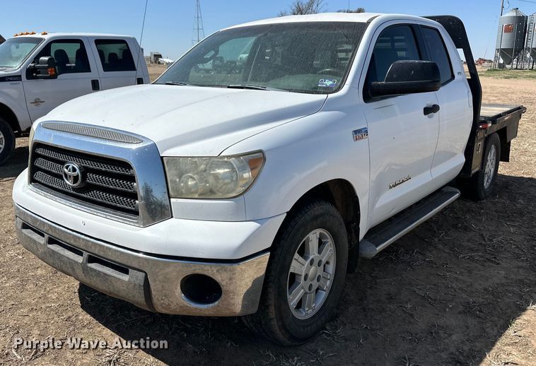 2007 Toyota Tundra Double Cab flatbed pickup truck  - OI9275