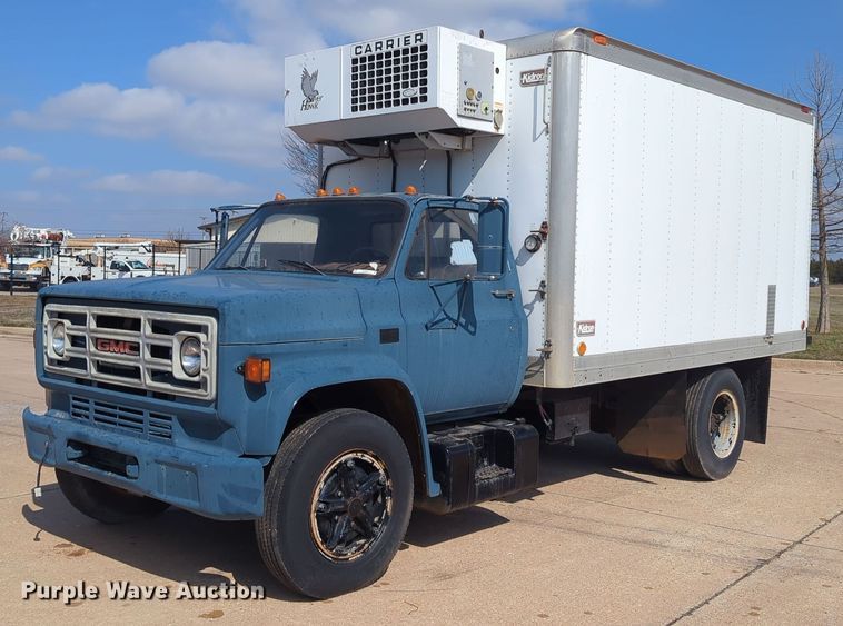 1988 GMC C6000 refrigerated truck - OL9244