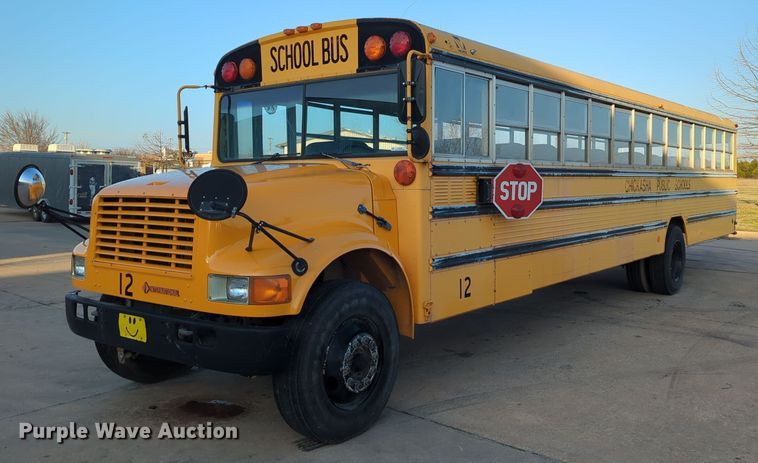1992 International 3800 school bus - OL9260