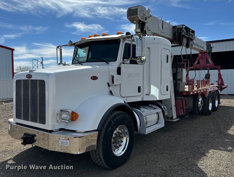 2012 Peterbilt 365 crane truck - DG4279