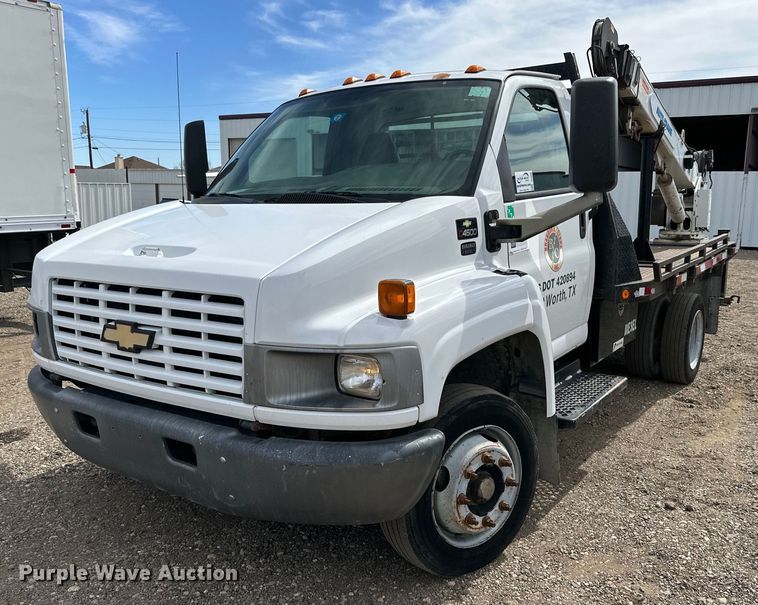 2006 Chevrolet C4500 flatbed truck - DG4282