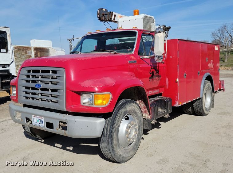 1996 Ford F800 utility / service truck - DK4200