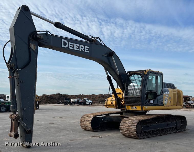 2011 John Deere 250G LC excavator - DS2927