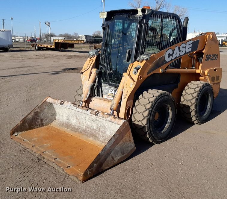 2011 Case SR250 skid steer loader - DV9844