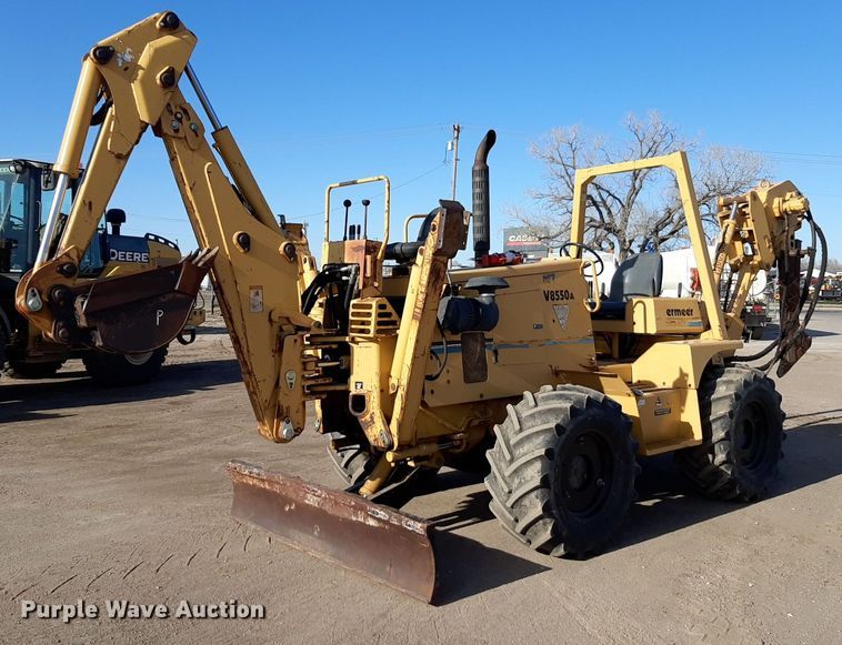 2000 Vermeer V8550A vibratory cable plow - DV9847