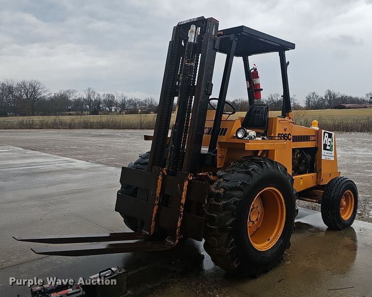 Case 586C forklift - EJ6107
