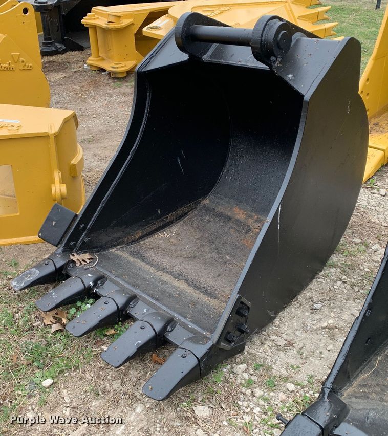 40" W excavator bucket - KX9866
