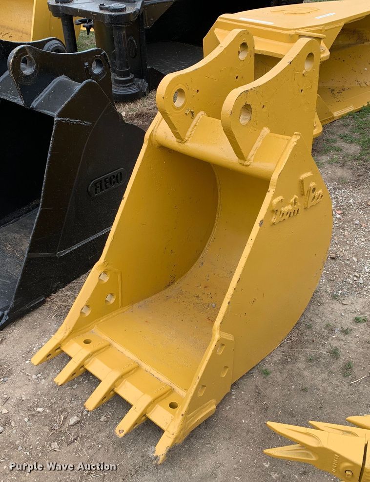Tooth Pro 11F24S138 24" W excavator bucket - KX9868
