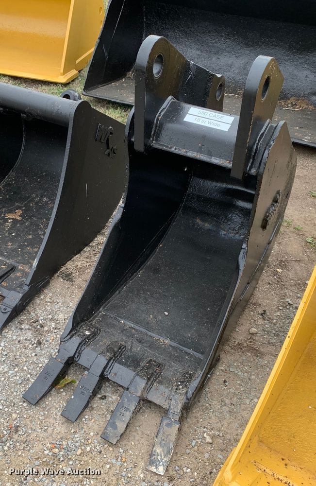 Geith 18" W backhoe bucket - KX9875