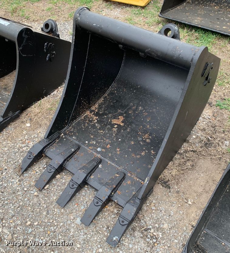 2011 Central Fabricators HDM45 24" W excavator bucket - KX9876