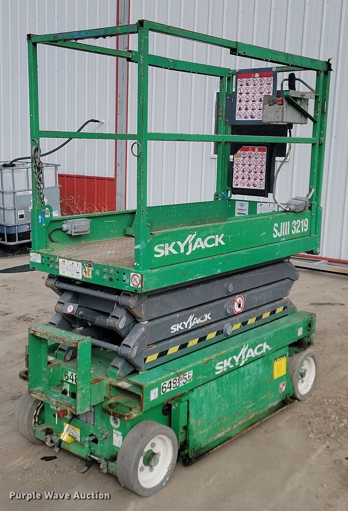 2014 Skyjack SJIII 3219 scissor lift - LA9779