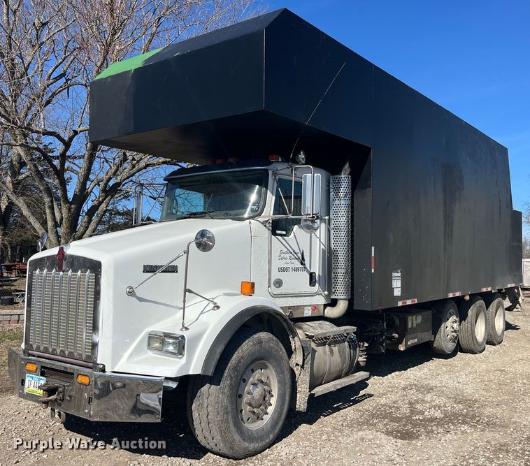 2013 Kenworth T800 grapple crane truck - LD9974