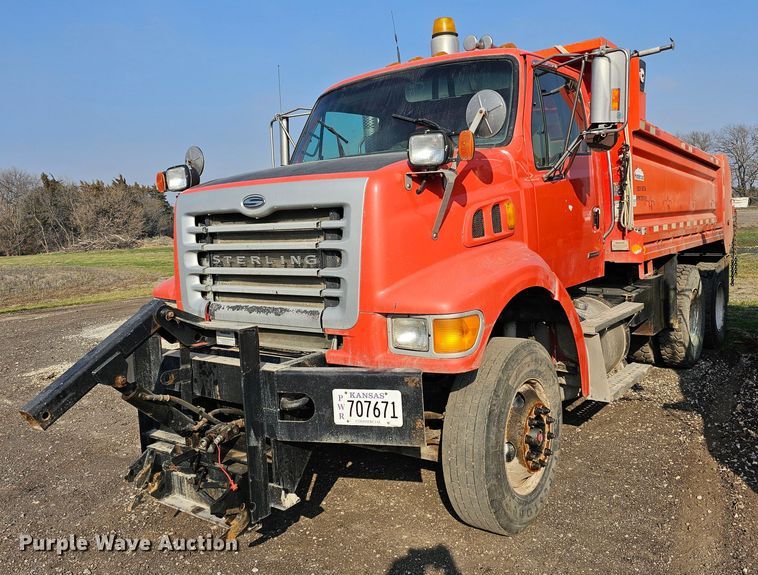 2006 Sterling L7500 dump truck - MA9285