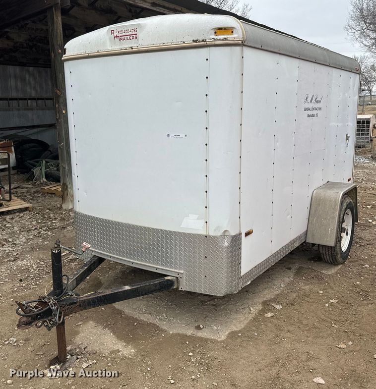 2000 Doolittle enclosed cargo trailer - NF9446