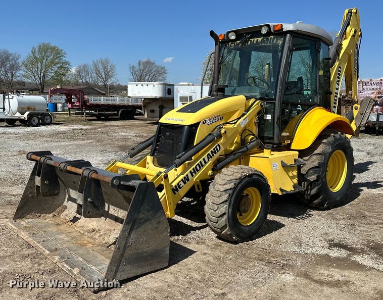 2010 New Holland  B95B backhoe - OM9983